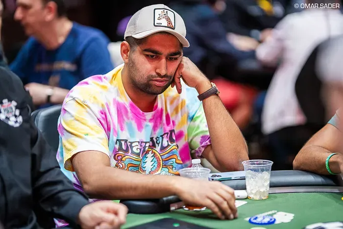 Nik Airball thống trị bàn poker tiền mặt cao