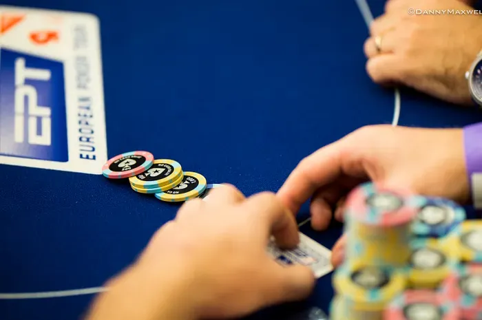 Cách điều chỉnh chiến thuật khi đối mặt với mức mở 3x trong các giải poker trực tiếp
