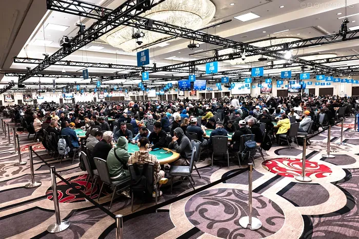 2026 WSOP Ngày 1: Mùa Hè Bắt Đầu!