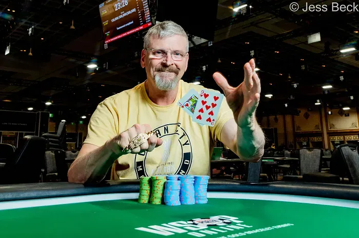 Jerome Neppl thống trị Event #3: $500 Industry Employees No-Limit Hold'em, giành chiến thắng đỉnh cao sự nghiệp