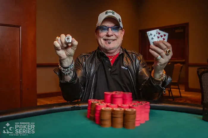 Tay bài poker kỳ cựu Charles 'Doc' Hanson qua đời ở tuổi 72