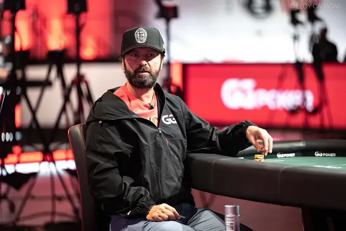 Negreanu không thể thoát
