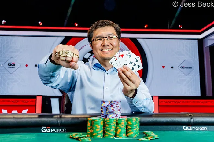 Naoya Kihara từ một chip duy nhất trở lại giành chiếc vòng tay thứ hai sau 14 năm