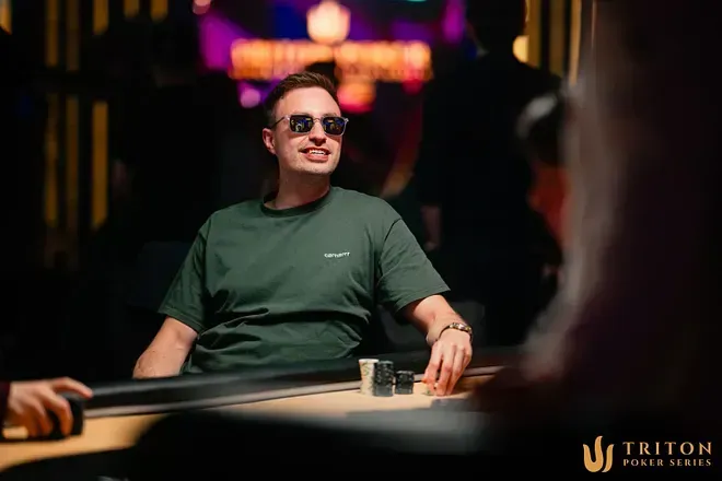 Các Pro chơi pot nhiều người như thế nào? Phân tích hand từ Triton Super High Roller