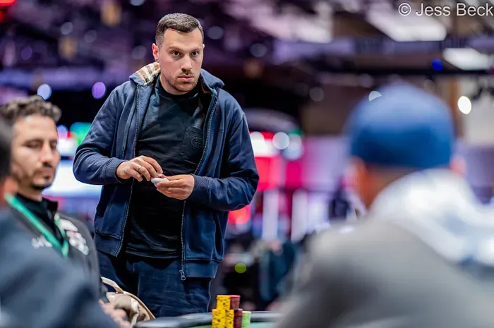 Bạn có thể fold bài K đôi không? Phân tích hand bài Triton cho thấy poker khó khăn thế nào