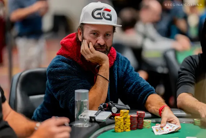 Negreanu sống sót sau lượt bay thứ hai ở $25k PLO High Roller
