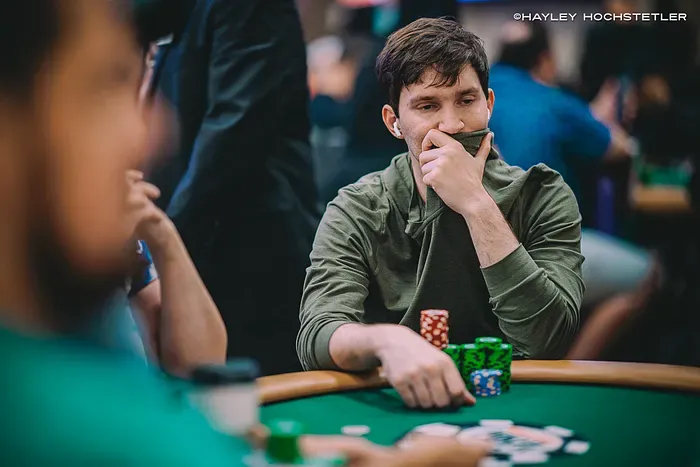 Will Berry Dẫn Đầu Giải $1,500 Stud Hi-Lo Sau Ngày 1