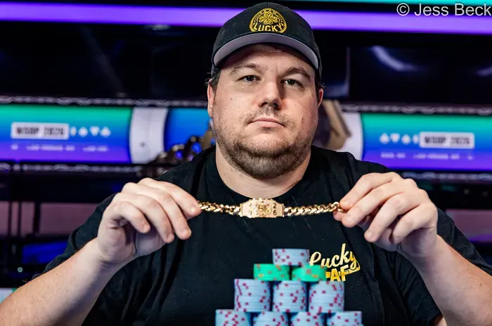 Shaun Deeb phá lời nguyền heads-up, giành WSOP Bracelet thứ 9