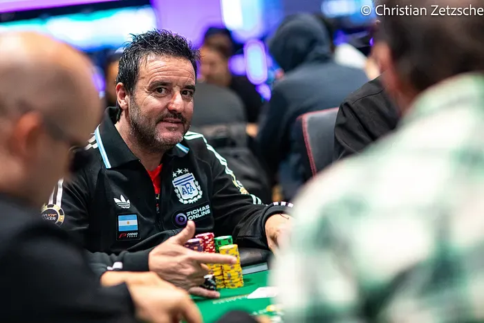 Main Event Day 2abc: Fernandez Dẫn Đầu, Các Cựu Vô Địch Thăng Trầm