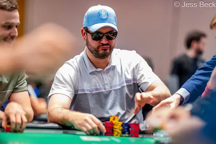 Jason Daly Tiến Bước Trong $1k Mystery Bounty PLO