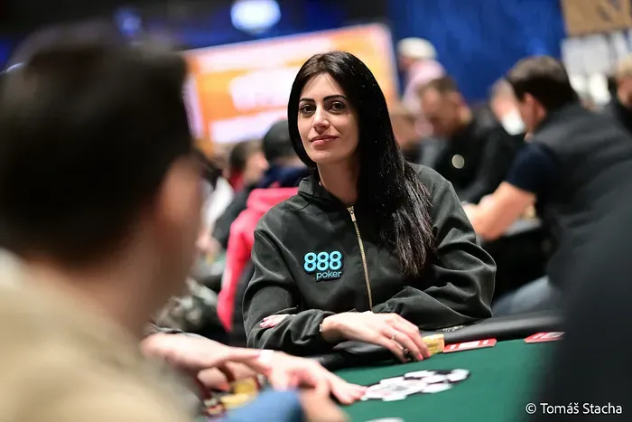 Vivian Saliba và Alex Foxen tỏa sáng ở Ngày 1 của $3K PLO 6-Max
