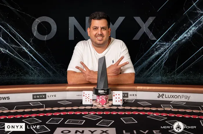 Tay bài ẩn danh 'Goofy' gây sốc khi đánh bại cao thủ poker để giành 1 triệu USD