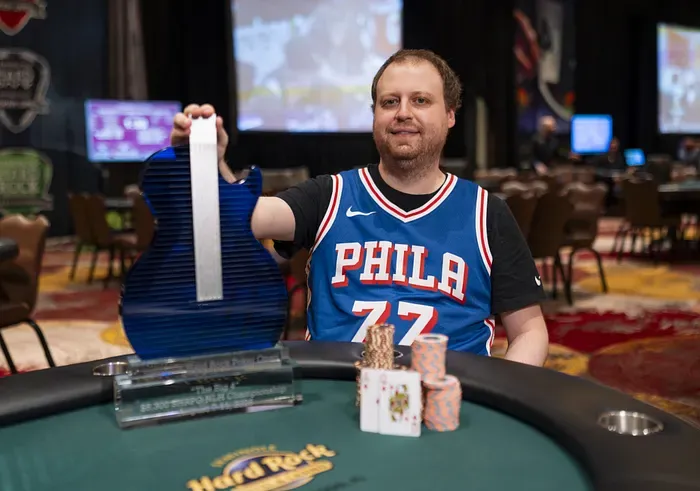 Nhà vô địch WSOP Main Event thắng lần nữa