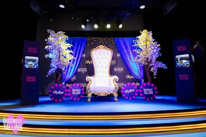 Main Event €555 Queens of Tallinn lớn hơn