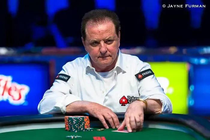 Khởi đầu sự nghiệp poker