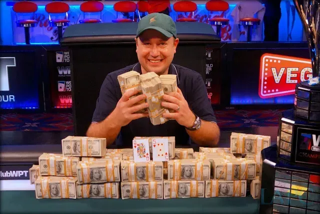 Ngày 4: Negreanu, Mizrachi và Givens bị loại