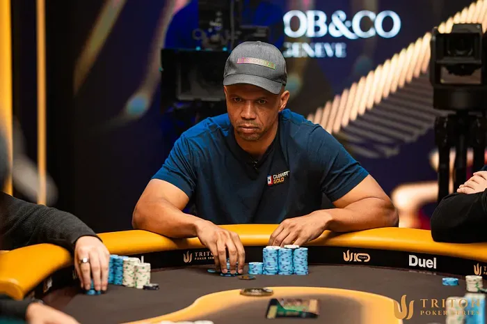 Phil Ivey bị loại đầu tiên tại giải 200.000 USD sau khi bị đánh bại bởi đôi A