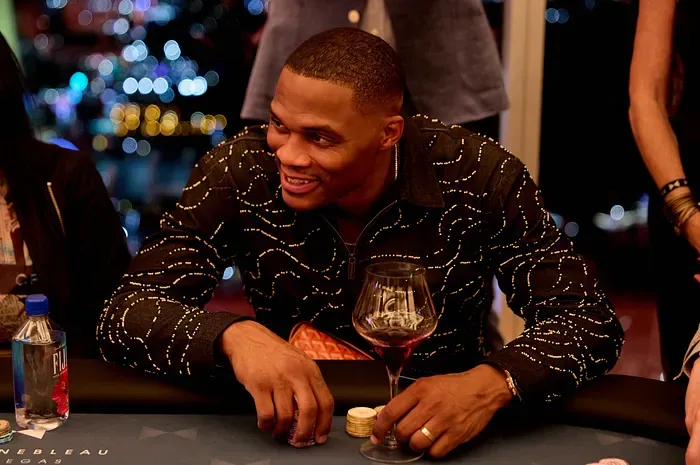 Sự kiện poker từ thiện của ngôi sao NBA Russell Westbrook gây quỹ gần 1 triệu USD