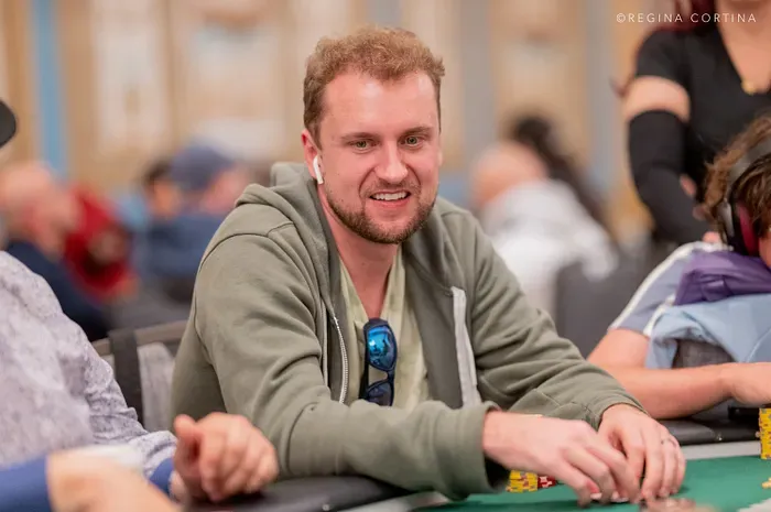 Chơi cùng nhà vô địch WSOP Main Event Ryan Riess tại giải poker từ thiện ở Las Vegas