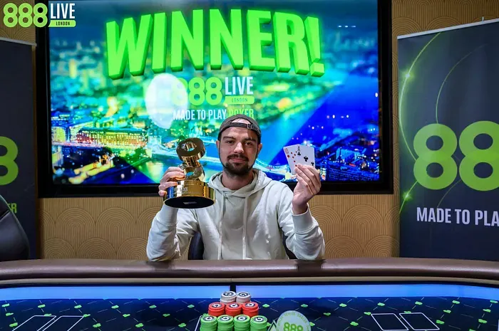 Marius Conan vô địch 888LIVE London Main Event, nhận 91.170 bảng Anh